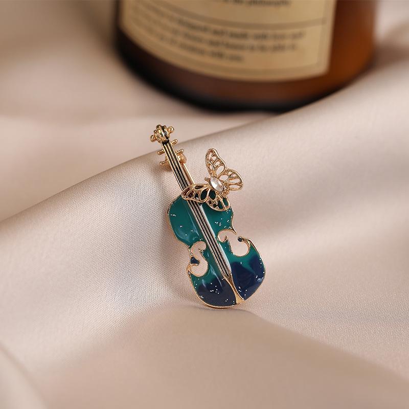 High-end fashion violin brooch high-end female personality jacket cardigan corsage retro exquisite pin
High-end fashion violin brooch high-end female personality jacket cardigan corsage retro exquisite pin