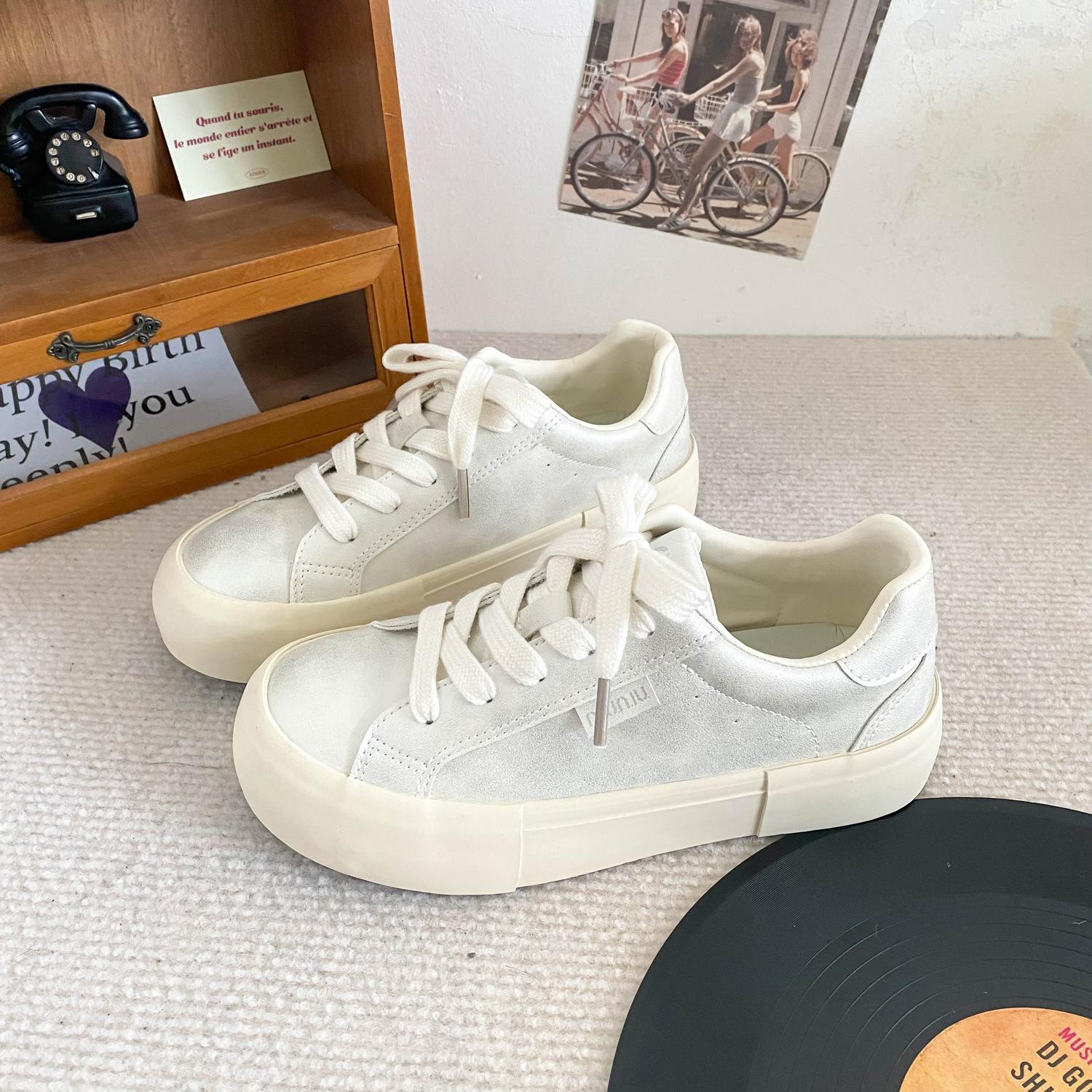 6564 latex insoles/leather surface German training shoes women s board shoes women s shoes autumn 2024 new niche student white shoes 35 платиновый
6564 latex insoles/leather surface German training shoes women s board shoes women s shoes autumn 2024 new niche student white shoes 35 платиновый
