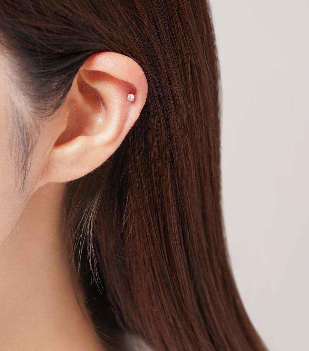 LLOYD Basic Cubic Stone Piercing LPTK1021T 10k
LLOYD Basic Cubic Stone Piercing LPTK1021T 10k