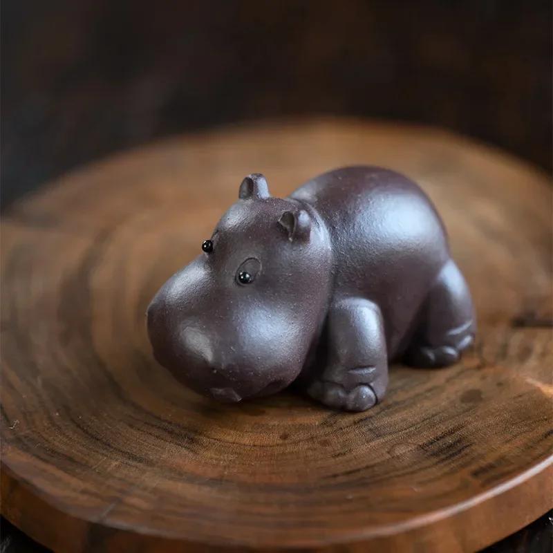 Chinese Yixing Purple Clay Figurine Tea pet Ornaments Hippo Statue Handmade Sculpture Crafts Tea Set Decors Home Garden Art Gift 5.4X3.5CM
Chinese Yixing Purple Clay Figurine Tea pet Ornaments Hippo Statue Handmade Sculpture Crafts Tea Set Decors Home Garden Art Gift 5.4X3.5CM