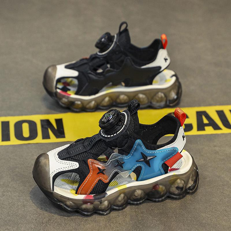 Новые детские летние повседневные сандалии на мягкой подошве с вращающейся пряжкой, спортивная обувь, детские студенческие удобные кроссовки для мальчиков и девочек 28 чёрный/оранжевый
Новые детские летние повседневные сандалии на мягкой подошве с вращающейся пряжкой, спортивная обувь, детские студенческие удобные кроссовки для мальчиков и девочек 28 чёрный/оранжевый