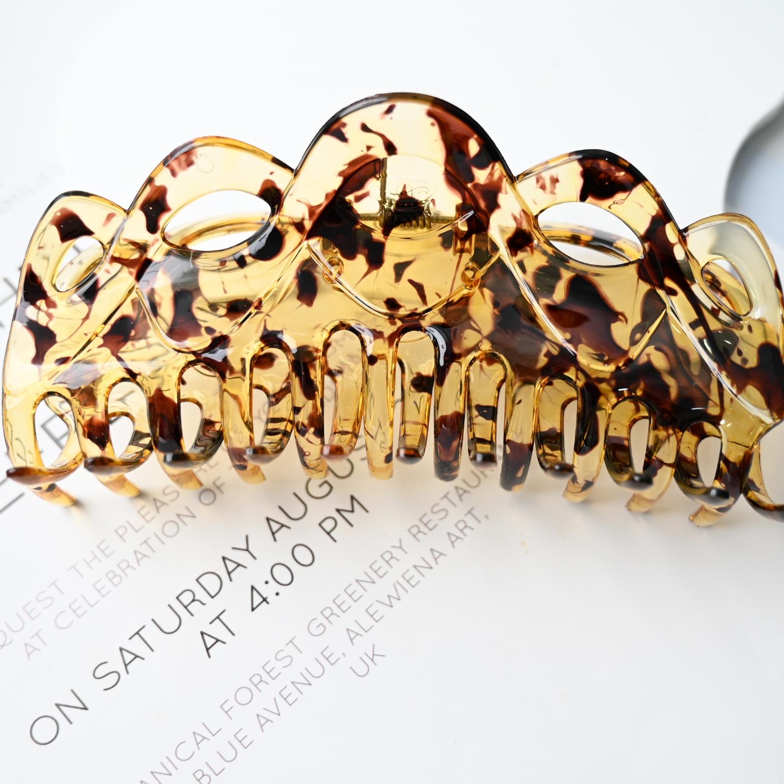 Extra Large Hair Claws for Women and Girls Plastic Hair Clip 14cm Long Hair Accessories Clips Holder for Long Thick Hair
Extra Large Hair Claws for Women and Girls Plastic Hair Clip 14cm Long Hair Accessories Clips Holder for Long Thick Hair