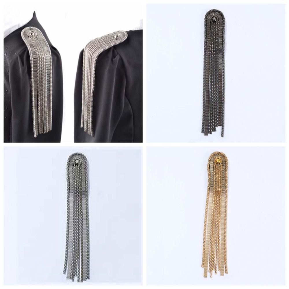 Electroplating Chain Shoulder Board Brooch Shoulder Flash Exquisite Fringe Shoulder Mark Party чорний
Electroplating Chain Shoulder Board Brooch Shoulder Flash Exquisite Fringe Shoulder Mark Party чорний