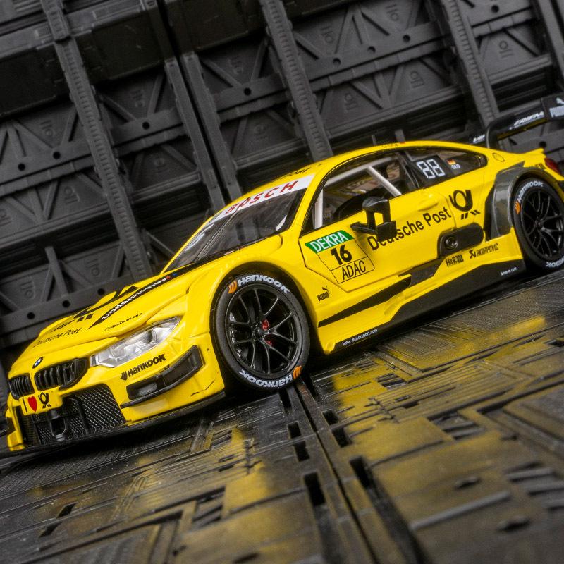 Модель гоночного автомобиля Caipo BMW M4 DTM со звуком, светом и открывающимися дверями - Металлическая игрушка-украшение
Модель гоночного автомобиля Caipo BMW M4 DTM со звуком, светом и открывающимися дверями - Металлическая игрушка-украшение