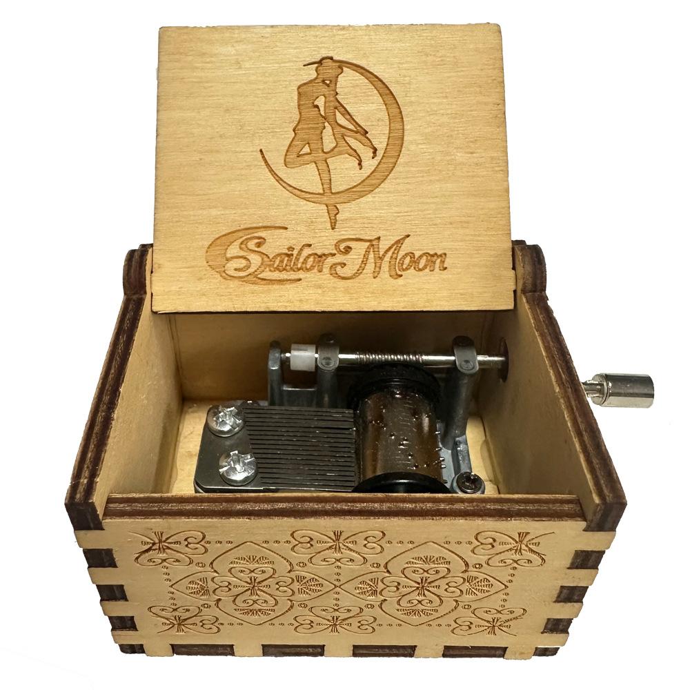 Sailor Moon Kawaii Hand Crank Music Box Cartoon Anime Derivative Peripherals Room Decoration Girls Birthday Party Supplies Gifts Kid Friendly 6.4x5.2x4.2cm
Sailor Moon Kawaii Hand Crank Music Box Cartoon Anime Derivative Peripherals Room Decoration Girls Birthday Party Supplies Gifts Kid Friendly 6.4x5.2x4.2cm