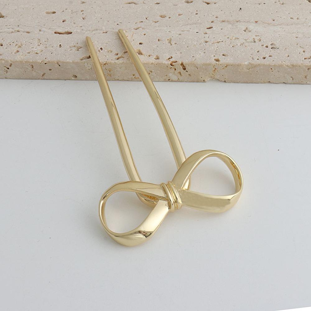 Vintage Metal Bow Hairpin Creative U-shaped Headwear Antique Bowkont Hair Stick Hair Accessory срібний
Vintage Metal Bow Hairpin Creative U-shaped Headwear Antique Bowkont Hair Stick Hair Accessory срібний