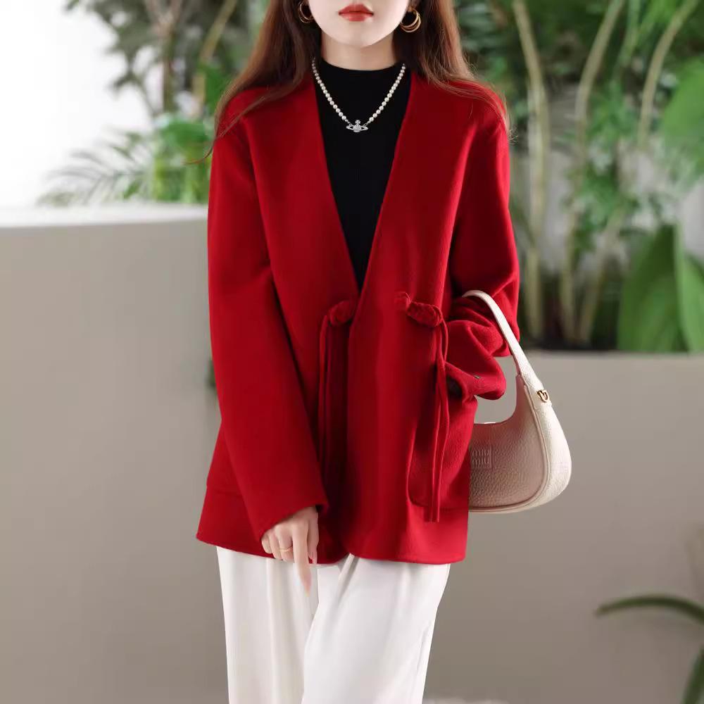 Women s V-Neck Wool Coat - Double-Faced, Loose Fit, Chinese Style, Slimming for Autumn/Winter S (Suitable for 90-125 lbs)
Women s V-Neck Wool Coat - Double-Faced, Loose Fit, Chinese Style, Slimming for Autumn/Winter S (Suitable for 90-125 lbs)
