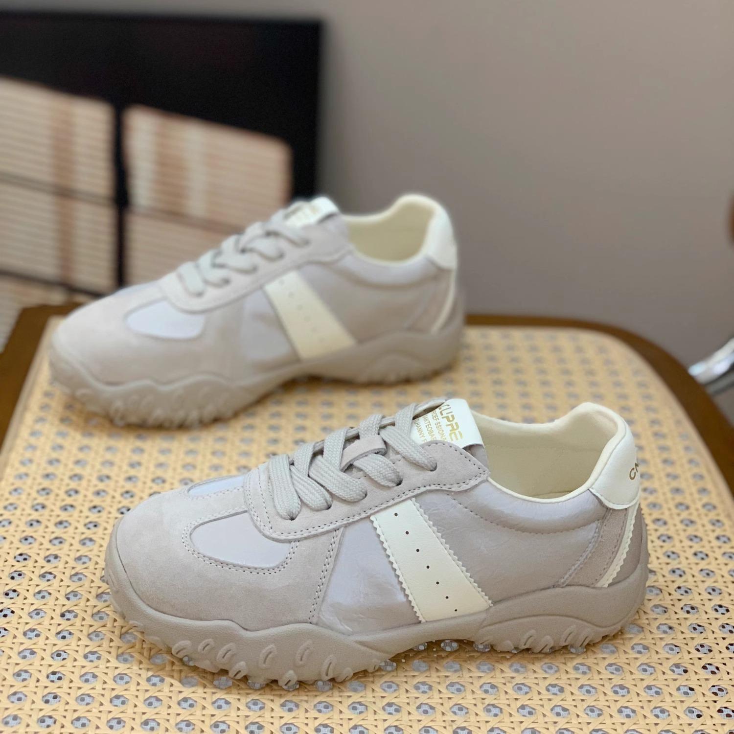 Guyun Shu Кожаные нескользящие универсальные кроссовки для моральной подготовки, женские, новинка 2025 года, детская обувь с мягкой подошвой, женская обувь Forrest Gump 35 бежевый
Guyun Shu Кожаные нескользящие универсальные кроссовки для моральной подготовки, женские, новинка 2025 года, детская обувь с мягкой подошвой, женская обувь Forrest Gump 35 бежевый