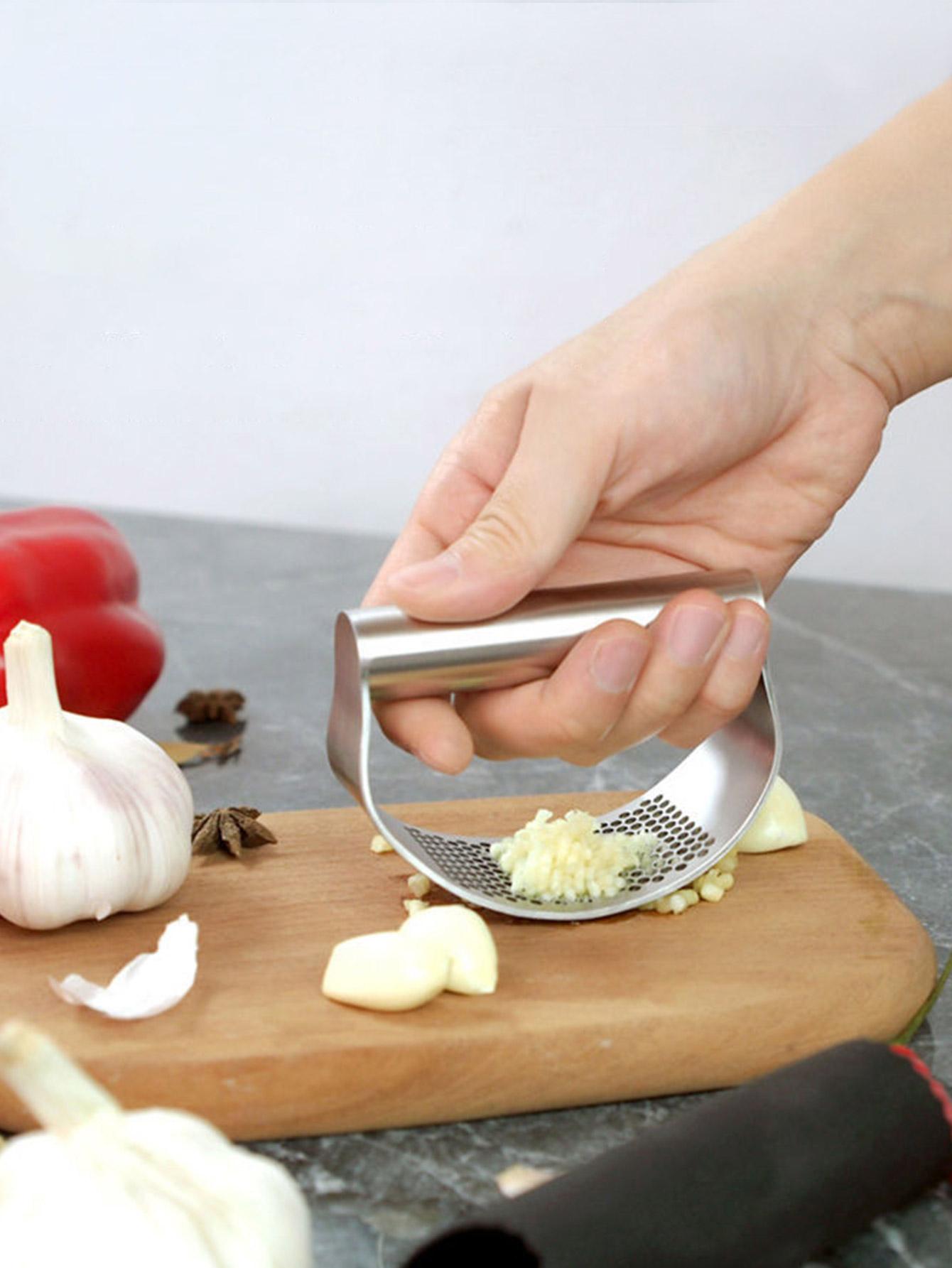 WORTHBUY New Upgraded Stainless Steel Garlic Press Manual Garlic Chopped Ginger Garlic Cutting Mince Tools Kitchen Accessories чёрный
WORTHBUY New Upgraded Stainless Steel Garlic Press Manual Garlic Chopped Ginger Garlic Cutting Mince Tools Kitchen Accessories чёрный
