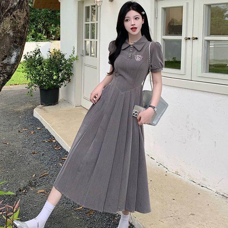 Plus Size Women s Grey Polo Collar Pleated Dress - 2026 Summer College Style with Embroidery L (50-60 kg) сірий
Plus Size Women s Grey Polo Collar Pleated Dress - 2026 Summer College Style with Embroidery L (50-60 kg) сірий