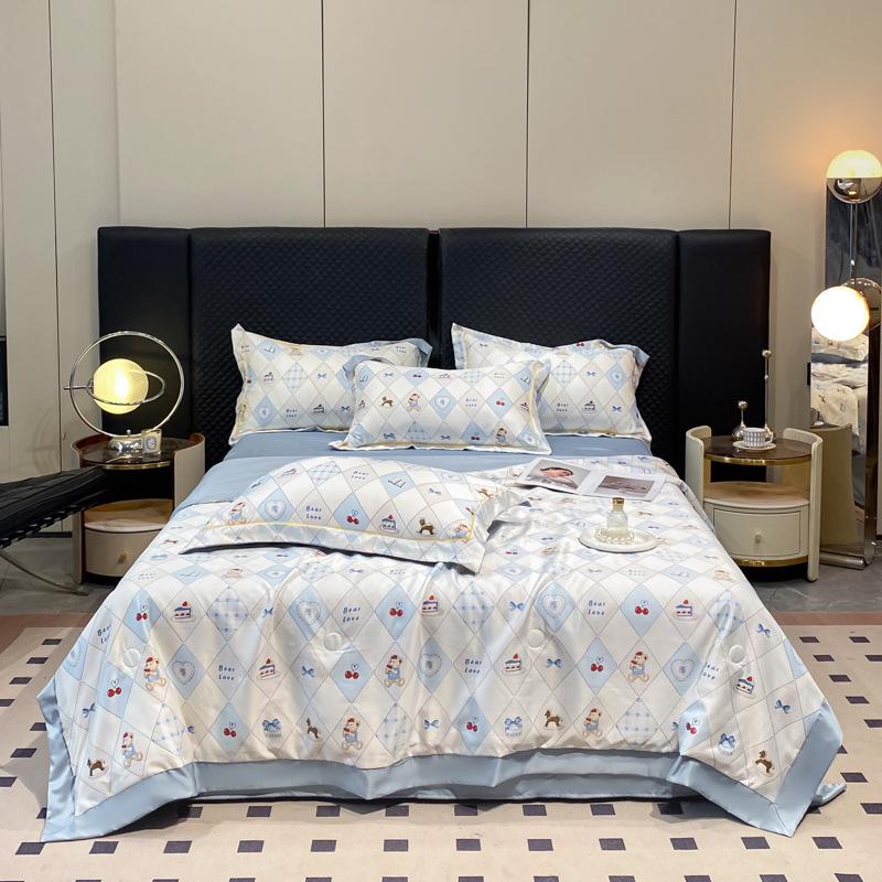 High-End Light Luxury Tencel Summer Quilt Set - Cool Silk Feel, Air Conditioning Comfort 150*200cm Single Quilt
High-End Light Luxury Tencel Summer Quilt Set - Cool Silk Feel, Air Conditioning Comfort 150*200cm Single Quilt