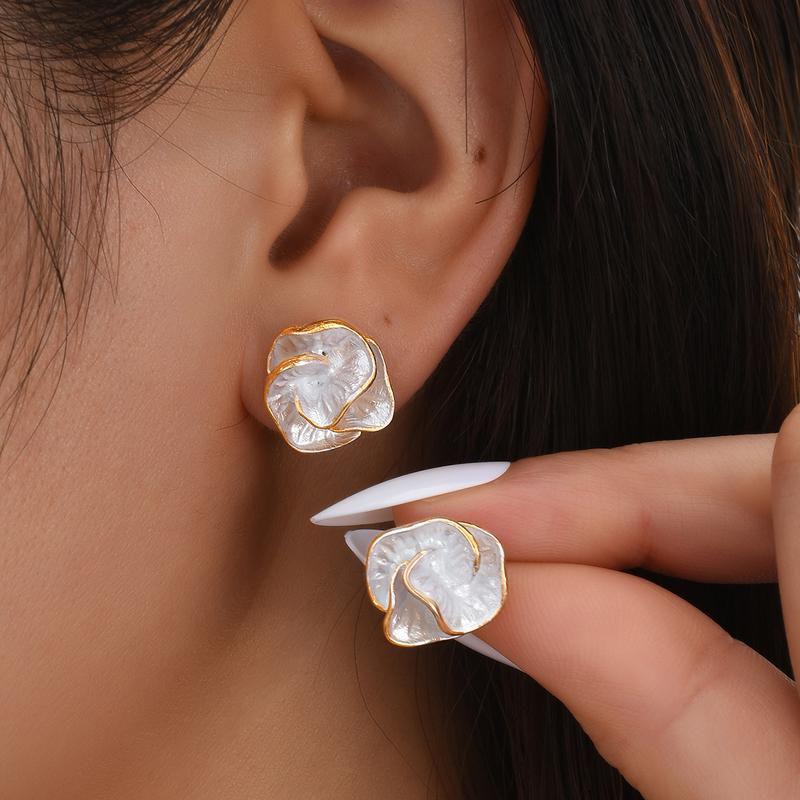 French Retro White Drip Oil Camellia Stud Earrings for Women Elegant Metal Flower Temperament Earrings Engagement Zircon Gift
French Retro White Drip Oil Camellia Stud Earrings for Women Elegant Metal Flower Temperament Earrings Engagement Zircon Gift