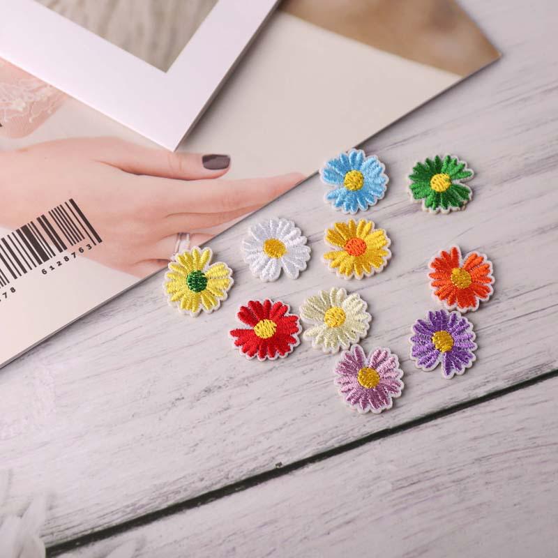 Самоклеящаяся нашивка с вышивкой Yixiu Small Daisy для украшения одежды
Самоклеящаяся нашивка с вышивкой Yixiu Small Daisy для украшения одежды