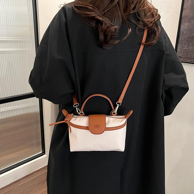 Fashion trend retro portable tote bag women s 2025 new casual versatile shoulder messenger bag 20*6*22 синий
Fashion trend retro portable tote bag women s 2025 new casual versatile shoulder messenger bag 20*6*22 синий