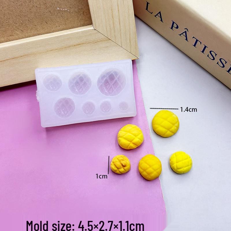 Cartoon Kitten Silicone Mold for DIY Chocolate, Cake, Plaster, and Soap Decoration.
Cartoon Kitten Silicone Mold for DIY Chocolate, Cake, Plaster, and Soap Decoration.