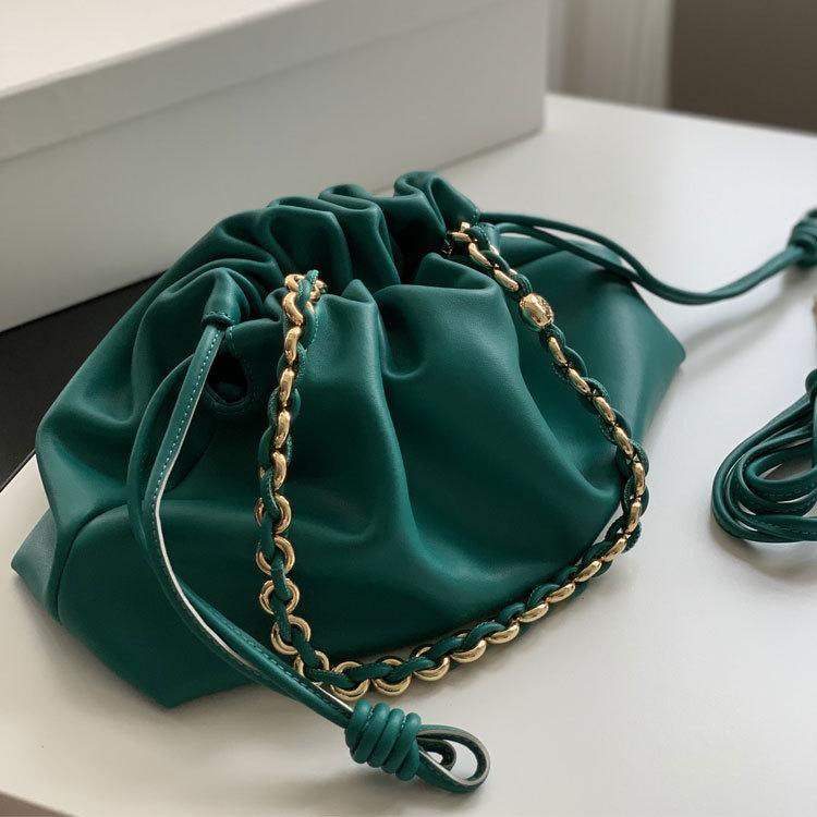Сумка Cloud Bag из натуральной кожи, женская сумка из овчины, сумка на удачу, сумка на цепочке, сумка через плечо, сумка через плечо, выпуск 30x10.5x20cm чёрный
Сумка Cloud Bag из натуральной кожи, женская сумка из овчины, сумка на удачу, сумка на цепочке, сумка через плечо, сумка через плечо, выпуск 30x10.5x20cm чёрный