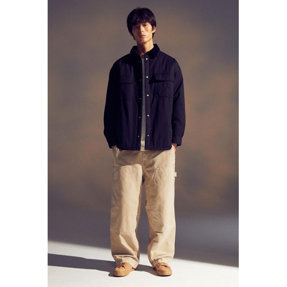 H M Loose Fit Padded oversHirt Black M
H M Loose Fit Padded oversHirt Black M