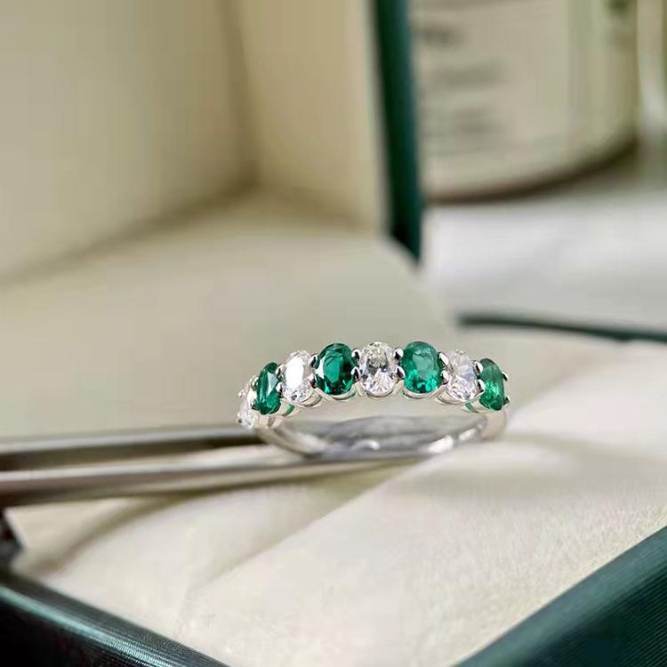 Lulu Tong S925 Sterling Silver Ring with White and Green Zircon Diamonds, 2022 European and American Fashion for Women. Size 8
Lulu Tong S925 Sterling Silver Ring with White and Green Zircon Diamonds, 2022 European and American Fashion for Women. Size 8