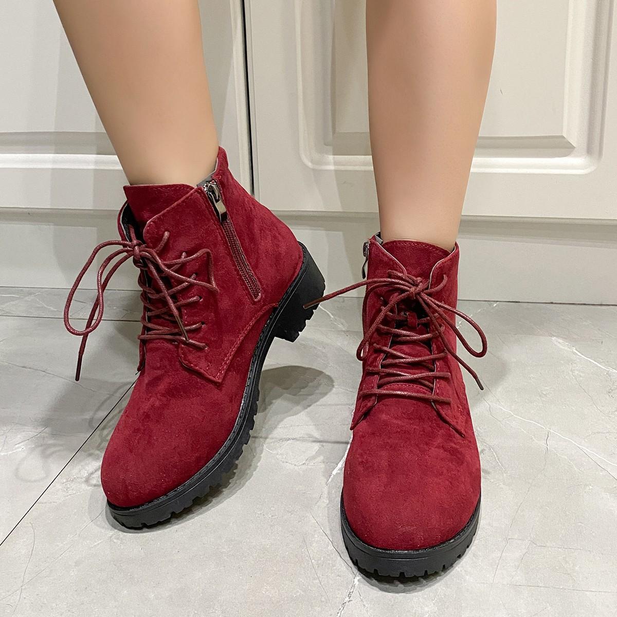 2025 foreign trade large size thick heel Martin boots 2024 autumn and winter new fashion outer wear suede lace-up women s boots 35 чорний
2025 foreign trade large size thick heel Martin boots 2024 autumn and winter new fashion outer wear suede lace-up women s boots 35 чорний