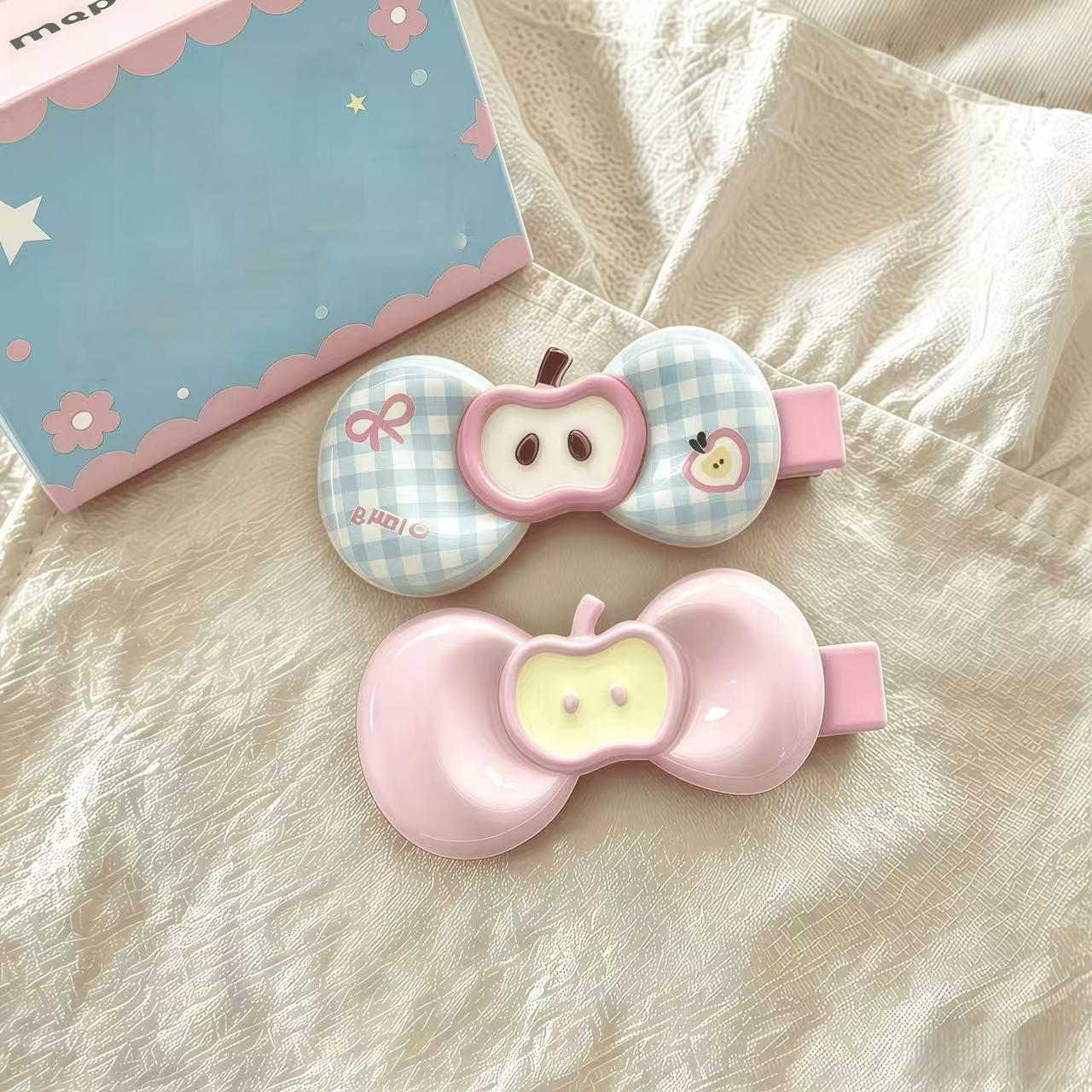 2PC Mix Sweet Cream Korean Style Cute Plaid Apple Hair Clip Ins Bangs Duckbill Clip Versatile Cartoon Headgear Side Clip Gift
2PC Mix Sweet Cream Korean Style Cute Plaid Apple Hair Clip Ins Bangs Duckbill Clip Versatile Cartoon Headgear Side Clip Gift