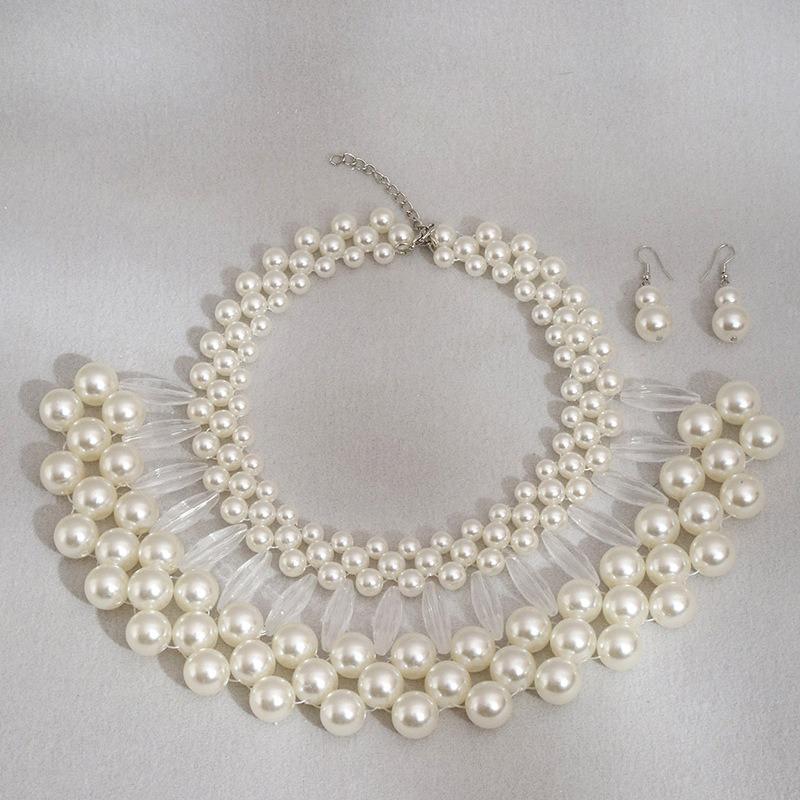 European and American Multi-layer Hot-selling Pearl Necklace Hot-selling Versatile Accessories Light Luxury Temperament Necklace Jewelry
European and American Multi-layer Hot-selling Pearl Necklace Hot-selling Versatile Accessories Light Luxury Temperament Necklace Jewelry