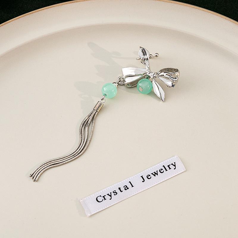 Серьги-кисточки из бусин в древнекитайском стиле с цветком-веером и бантиком
Серьги-кисточки из бусин в древнекитайском стиле с цветком-веером и бантиком