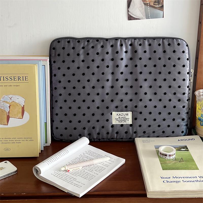 Li Shen Polka Dot Commuter Laptop & Tablet Sleeve
Li Shen Polka Dot Commuter Laptop & Tablet Sleeve