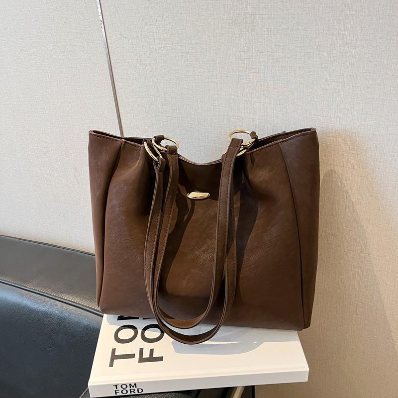 Нишевая сумка-мессенджер большой вместимости под мышкой женская новая модная повседневная сумка-мессенджер для поездок на работу
Нишевая сумка-мессенджер большой вместимости под мышкой женская новая модная повседневная сумка-мессенджер для поездок на работу