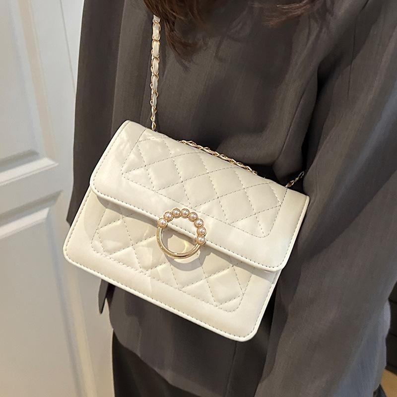 Rhombus pearl chain women s bag summer 2025 new lock messenger bag texture shoulder bag chain messenger bag белый
Rhombus pearl chain women s bag summer 2025 new lock messenger bag texture shoulder bag chain messenger bag белый