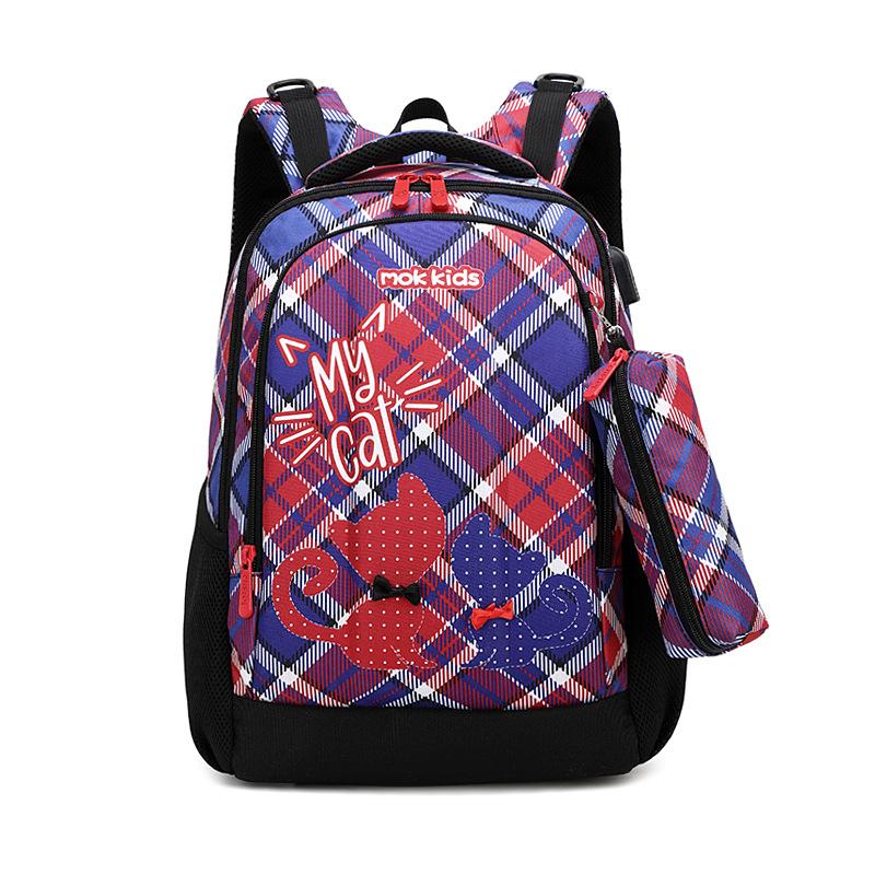 Middle School Student Backpack Hard Shell Football Weight-reducing Boy Backpack with Small Pencil Case Set School Bag 43*30*18CM
Middle School Student Backpack Hard Shell Football Weight-reducing Boy Backpack with Small Pencil Case Set School Bag 43*30*18CM