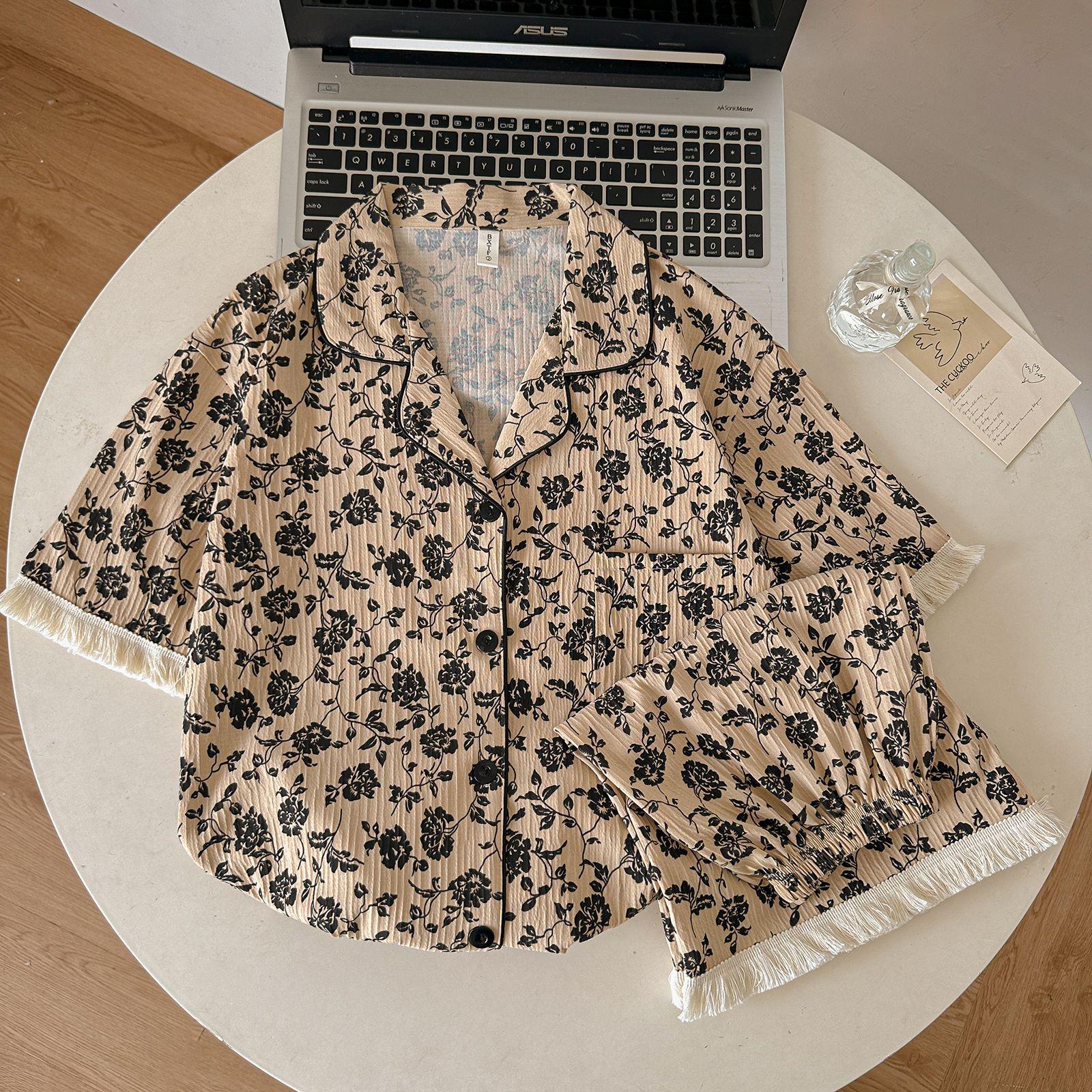 Premium Summer Short-Sleeve Cardigan Pajama Set - Women s Korean Style Bubble Gauze Cotton M-L
Premium Summer Short-Sleeve Cardigan Pajama Set - Women s Korean Style Bubble Gauze Cotton M-L