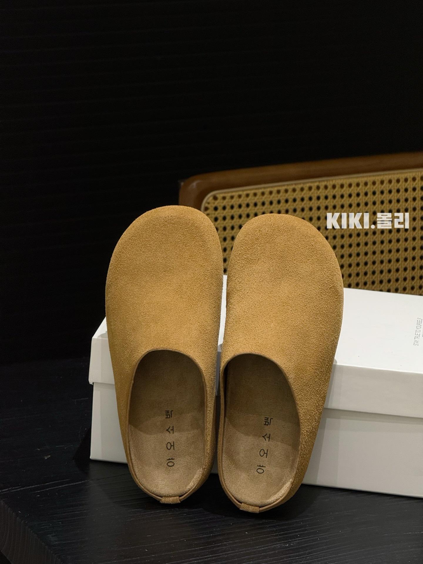 Leather row retro style soft surface lazy bag head half slippers women wear a pedal thick-soled big head slippers 39 верблюд
Leather row retro style soft surface lazy bag head half slippers women wear a pedal thick-soled big head slippers 39 верблюд