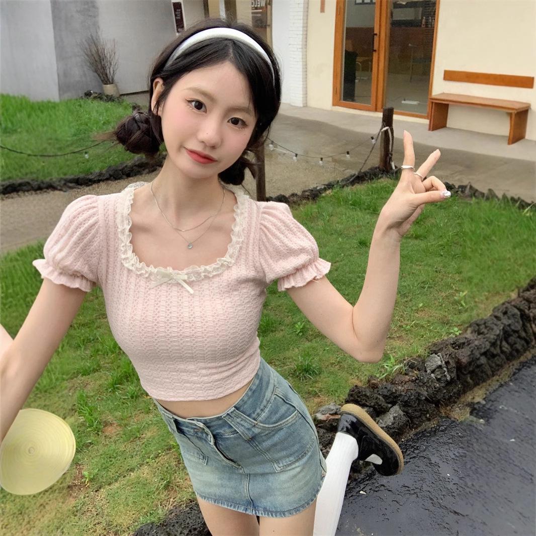 Women s Summer 2025 Square Neck Lace Short Sleeve Ballet Style Slim Fit T-Shirt One Size Premium розовый
Women s Summer 2025 Square Neck Lace Short Sleeve Ballet Style Slim Fit T-Shirt One Size Premium розовый