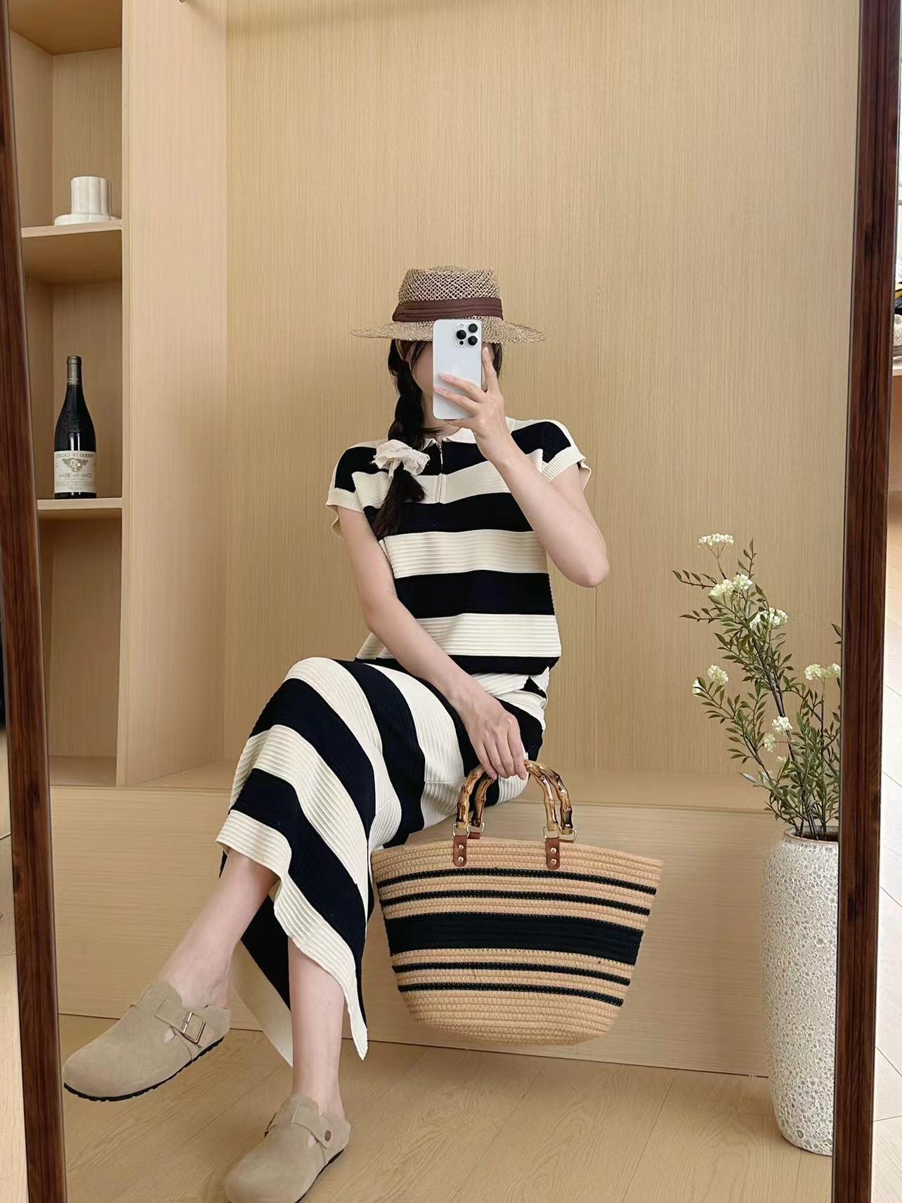 Women s Casual Half-Zip Polo Collar Knit Vest & Wide-Leg Pants Set for Spring/Summer One Size чорний
Women s Casual Half-Zip Polo Collar Knit Vest & Wide-Leg Pants Set for Spring/Summer One Size чорний