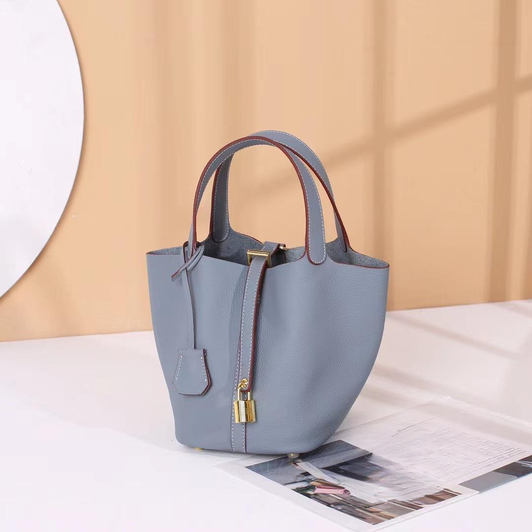 Кожаная женская сумка-корзинка с капустой, женская сумка-ведро высокого класса во французском стиле, сумка-мешок для матери синий
Кожаная женская сумка-корзинка с капустой, женская сумка-ведро высокого класса во французском стиле, сумка-мешок для матери синий