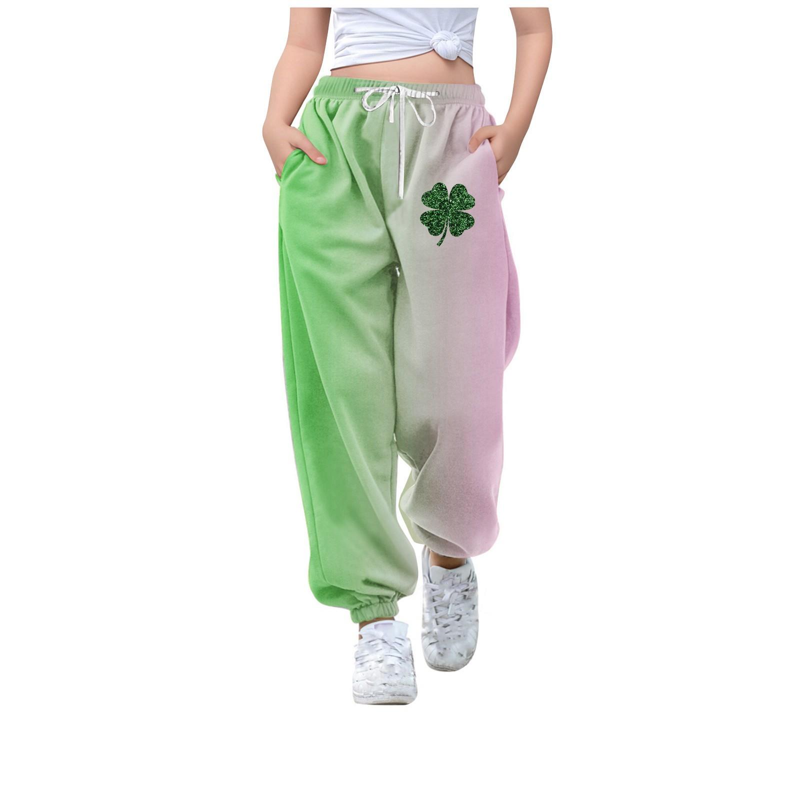 Детский спортивный ул.. Повседневные спортивные штаны с принтом «День святого Патрика» и карманом-шнурком 110
Детский спортивный ул.. Повседневные спортивные штаны с принтом «День святого Патрика» и карманом-шнурком 110