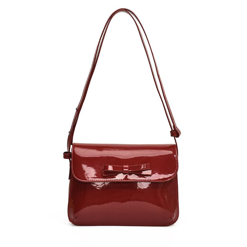Niche women s red bag new simple underarm bag versatile shoulder messenger bag small square bag красный
Niche women s red bag new simple underarm bag versatile shoulder messenger bag small square bag красный