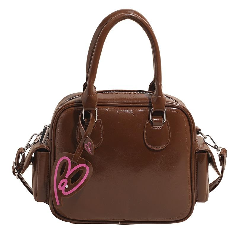 2025 новая версия Ou Ruofeng в корейском стиле, портативная сумка-подушка из масляной вощеной кожи, женская модная высококлассная повседневная сумка-мессенджер для通勤 коричневый
2025 новая версия Ou Ruofeng в корейском стиле, портативная сумка-подушка из масляной вощеной кожи, женская модная высококлассная повседневная сумка-мессенджер для通勤 коричневый