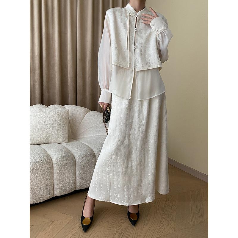 Комплект из двух предметов: рубашка из темной ткани с покрытием на пуговицах в китайском стиле, юбка до половины тела L абрикосовый
Комплект из двух предметов: рубашка из темной ткани с покрытием на пуговицах в китайском стиле, юбка до половины тела L абрикосовый