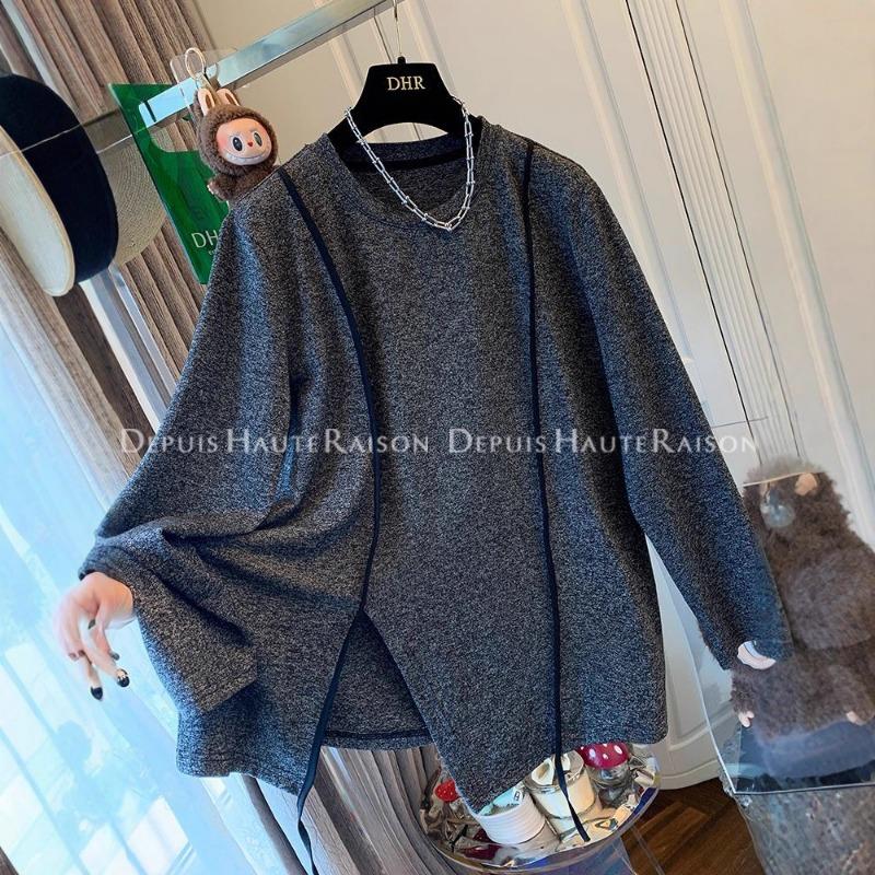 Irregular Slit Long-sleeved T-shirt Bottoming Shirt Loose Inner Top for Women in Autumn XXXL сірий
Irregular Slit Long-sleeved T-shirt Bottoming Shirt Loose Inner Top for Women in Autumn XXXL сірий