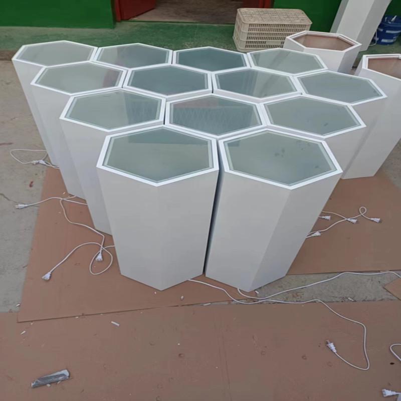 Illuminated Hexagonal & Square Painted Display Stands with Smart Lock for Water Purifiers
Illuminated Hexagonal & Square Painted Display Stands with Smart Lock for Water Purifiers
