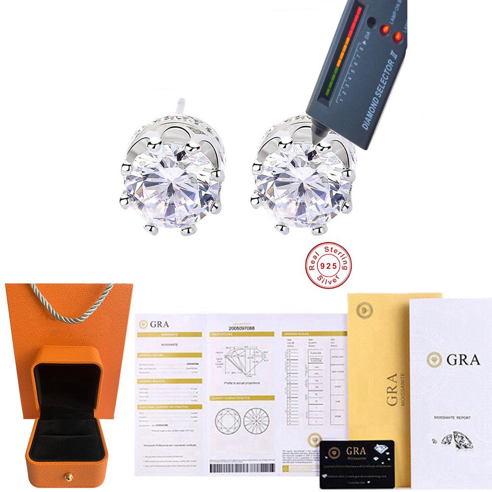 Exquisite Eight Claws Crown Stud Earrings 925 Silver Moissanite Earrings for Women Wedding Birthday Jewelry Gifts 1ct D color серебряный
Exquisite Eight Claws Crown Stud Earrings 925 Silver Moissanite Earrings for Women Wedding Birthday Jewelry Gifts 1ct D color серебряный