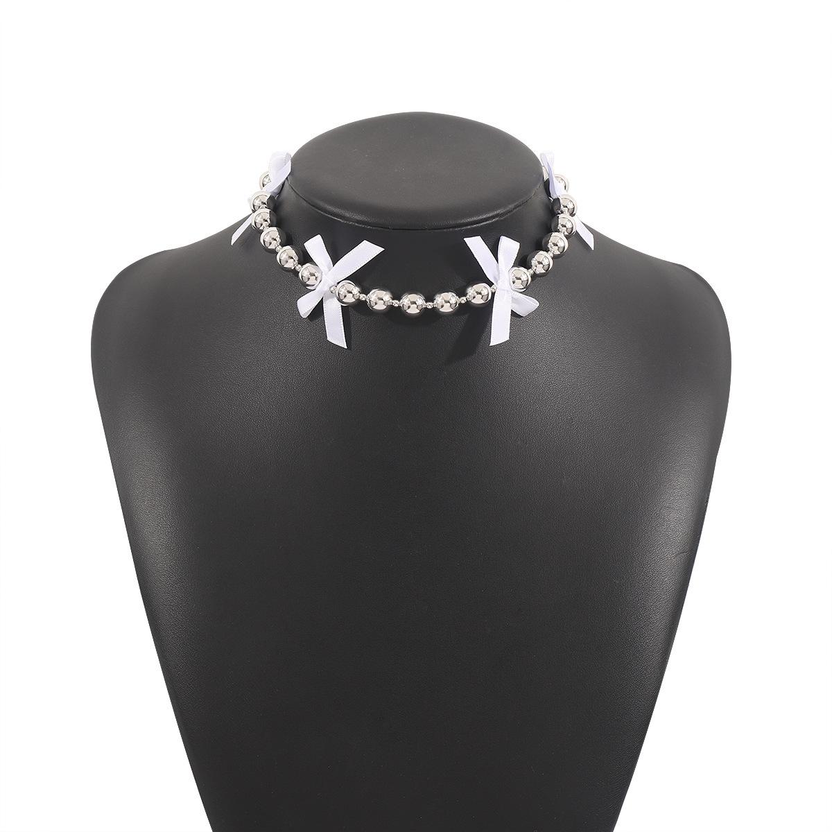 915 niche temperament high sense collarbone chain Y2K Spice girl style bow beaded necklace
915 niche temperament high sense collarbone chain Y2K Spice girl style bow beaded necklace