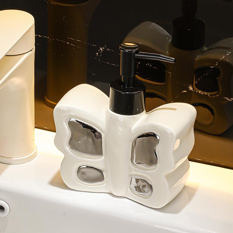 Butterfly Ceramic Soap Dispenser Toilet Hand Wash Bottle Hotel Bathroom Toilet Rinse Platform Body Wash lotion Press Bottle белый
Butterfly Ceramic Soap Dispenser Toilet Hand Wash Bottle Hotel Bathroom Toilet Rinse Platform Body Wash lotion Press Bottle белый
