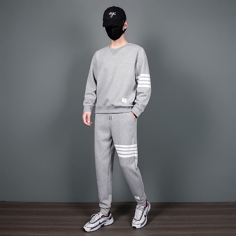 THOM BRIELLE Унисекс Хлопковый Костюм Для Отдыха: Круглый вырез, облегающий крой, длинный рукав, утолщенный бархат, дизайн с четырьмя полосками XXXXL
THOM BRIELLE Унисекс Хлопковый Костюм Для Отдыха: Круглый вырез, облегающий крой, длинный рукав, утолщенный бархат, дизайн с четырьмя полосками XXXXL