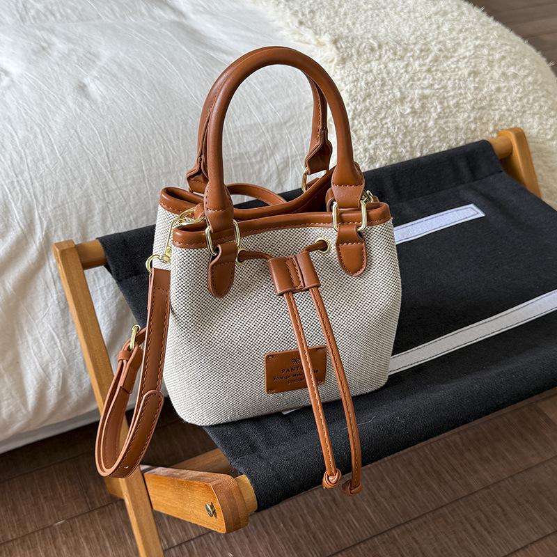 2026 Creative Rainbow Woven Bucket Bag For Women Cute Newest Patchwork Handbag Korean Style Commuter Shoulder Bags коричневый
2026 Creative Rainbow Woven Bucket Bag For Women Cute Newest Patchwork Handbag Korean Style Commuter Shoulder Bags коричневый