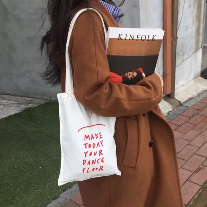 ins simple versatile dance mini handbag red letter print shoulder bag thin canvas bag
ins simple versatile dance mini handbag red letter print shoulder bag thin canvas bag