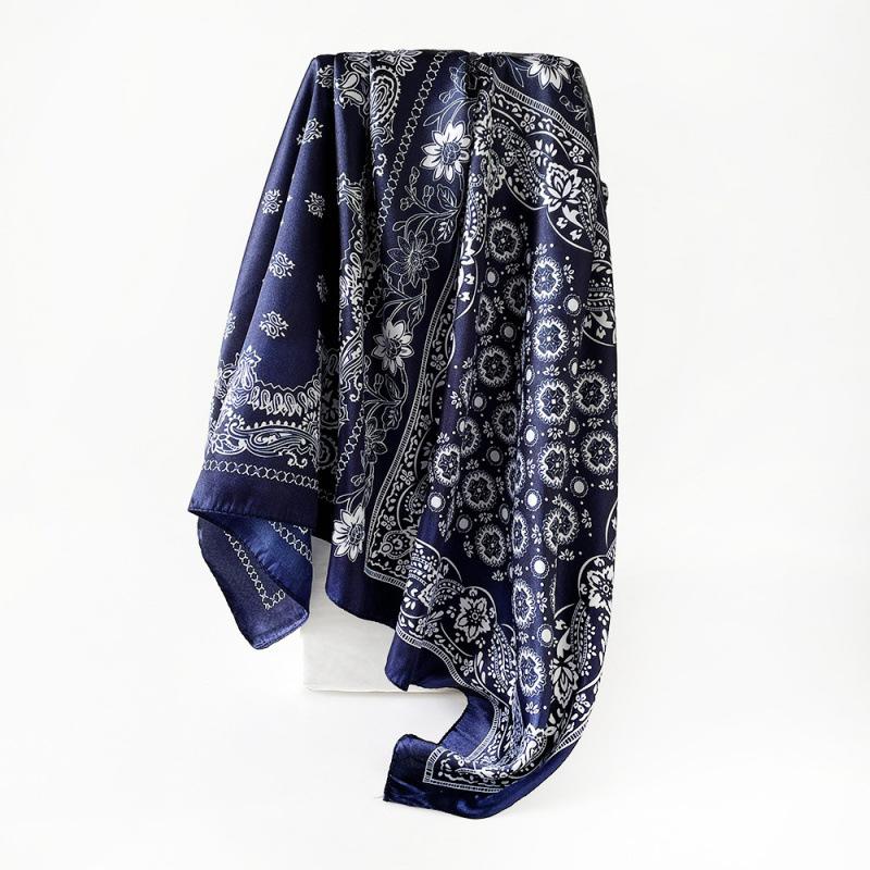 Headscarf Arabian Headscarf Square Scarf Pesley Cashew Silk Scarf Large Square Scarf 90 × 90 90x90cm
Headscarf Arabian Headscarf Square Scarf Pesley Cashew Silk Scarf Large Square Scarf 90 × 90 90x90cm