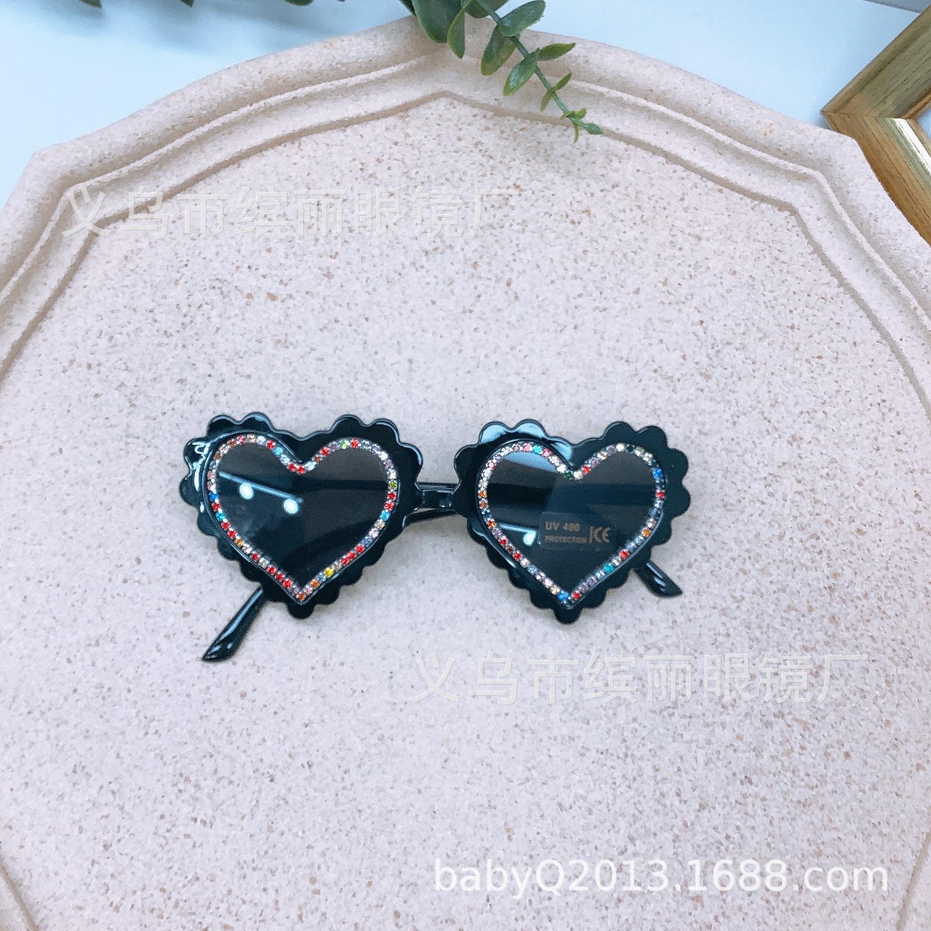 Модные милые детские солнцезащитные очки Diy Diamond Girls вогнутые солнцезащитные очки защита от солнца и ультрафиолета очки
Модные милые детские солнцезащитные очки Diy Diamond Girls вогнутые солнцезащитные очки защита от солнца и ультрафиолета очки