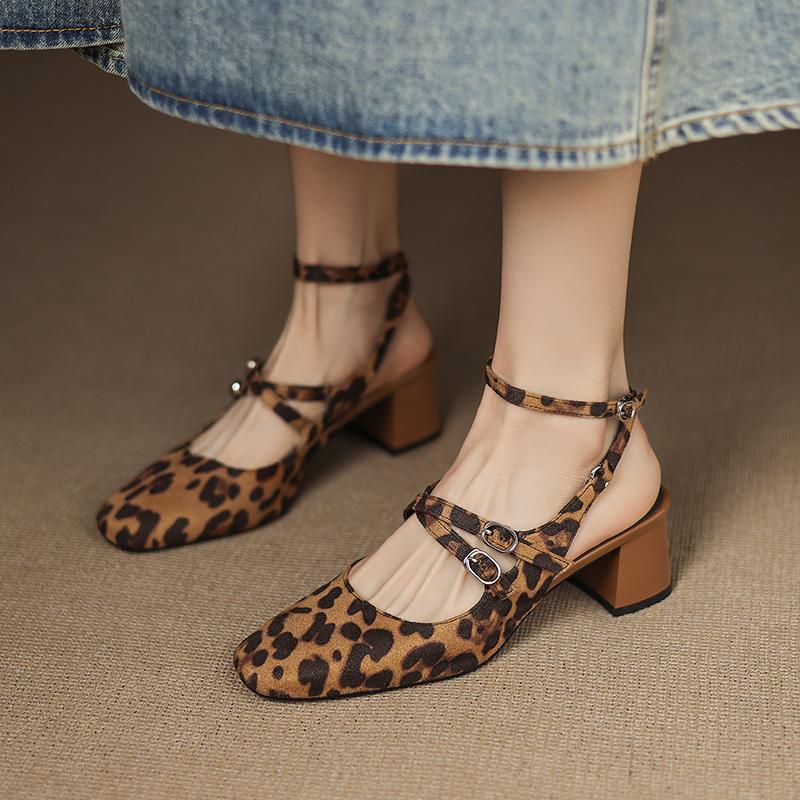 Fashion 2025 New Summer Women Sandals Genuine Leather Women Shoes Square Toe Chunky Heel Shoes Cover Toe Shoes Cross-tied Sandals 34 цветной печати леопарда
Fashion 2025 New Summer Women Sandals Genuine Leather Women Shoes Square Toe Chunky Heel Shoes Cover Toe Shoes Cross-tied Sandals 34 цветной печати леопарда